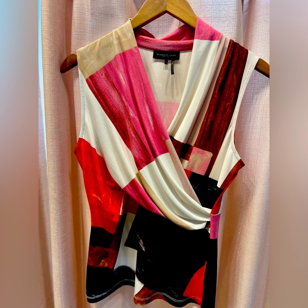 DKNY DONNA KARAN Pink and Red Abstract faux  Wrap around Top Sz Small draped